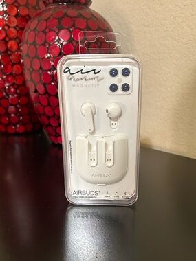 Gentek Air Bluetooth Magnetic TWS Earbuds NIB Wireless In-Ear Headphones